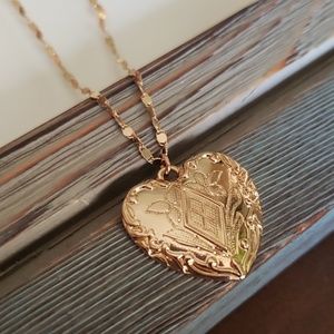 Brand New! Heart Necklace